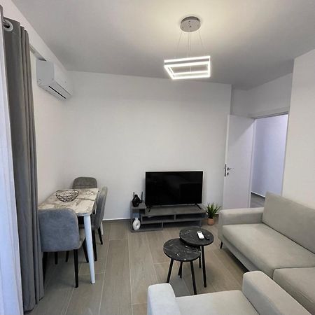 Modern Apartment In Central Vlore Luaran gambar