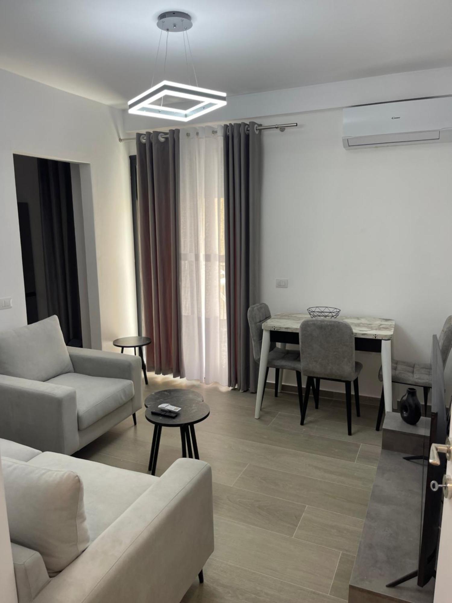 Modern Apartment In Central Vlore Luaran gambar